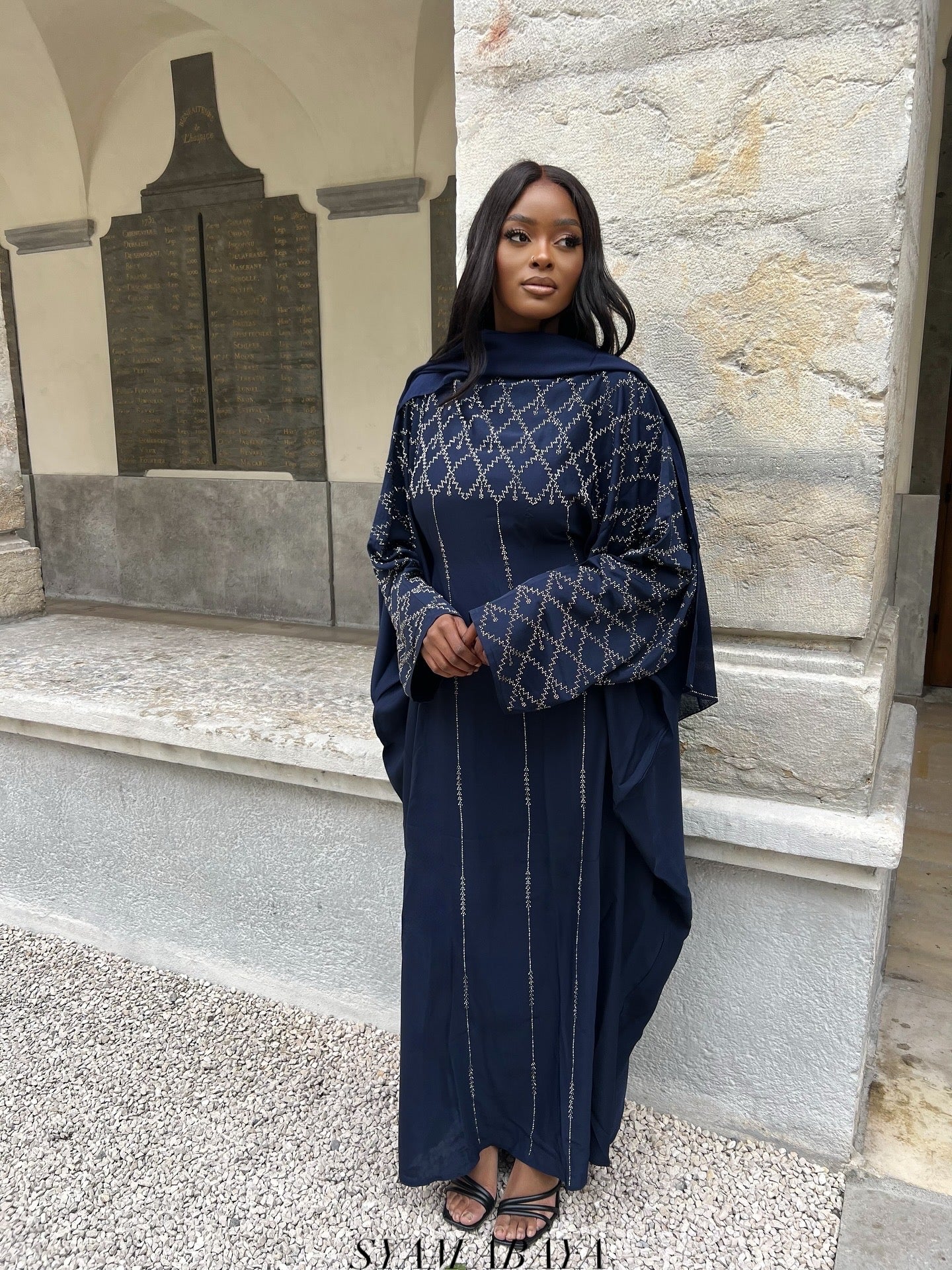 Abaya Emna